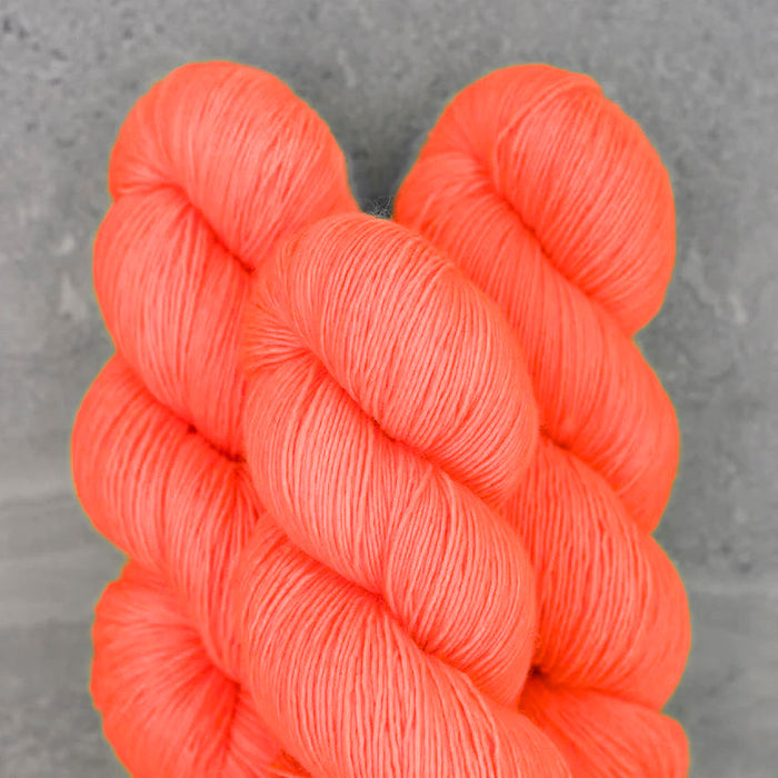 Twist Light | Neon Peach