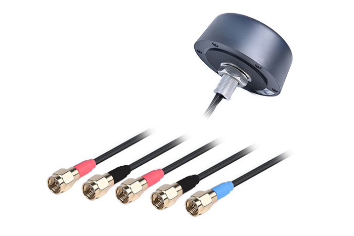 AANT100018 5G Screw Mount 5-in-1 Antenna Box — 4×4 MIMO, GNSS L1/L5, IP67/IP69K