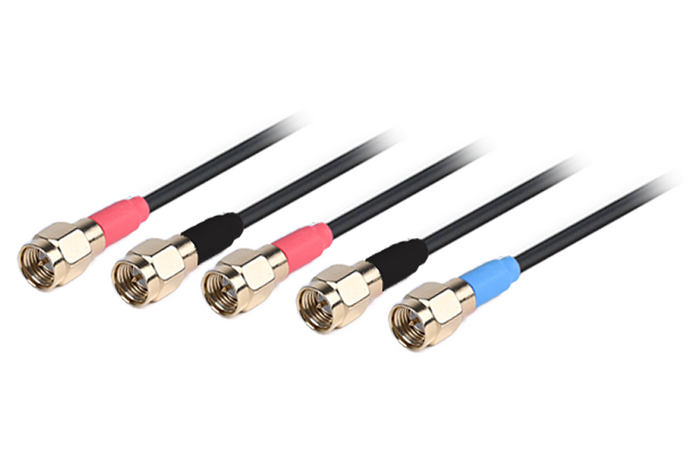 AANT100018 5G Screw Mount 5-in-1 Antenna Box — 4×4 MIMO, GNSS L1/L5, IP67/IP69K