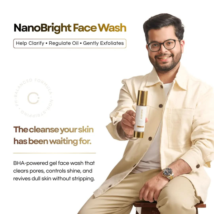 Siacera NanoBright Face Wash - model applying product to face