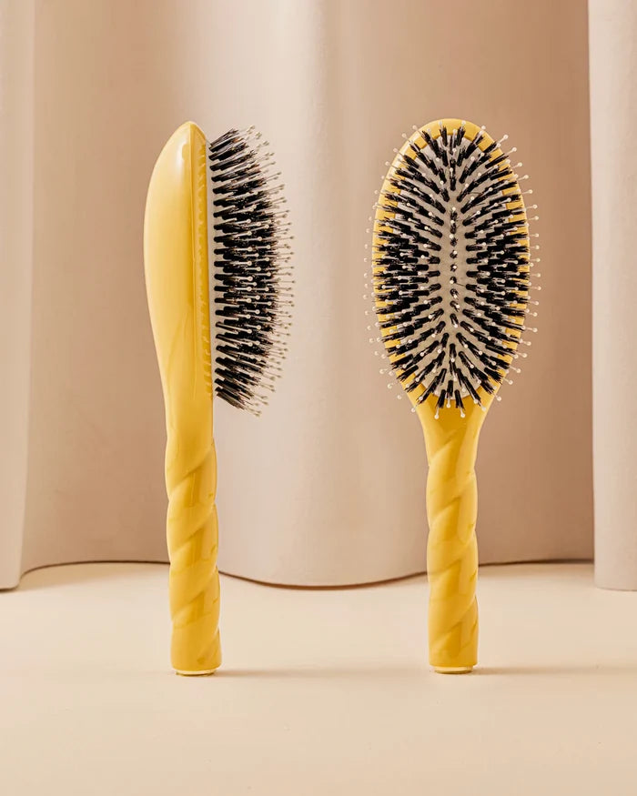 N.03 The Gentle Scalp Care Hair Brush (Large)