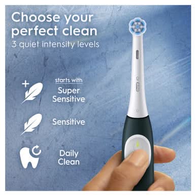 Oral-B iO2 Forest Green Electric Toothbrush + Travel Case