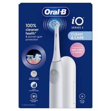 Oral-B iO2 White Electric Toothbrush + Travel Case