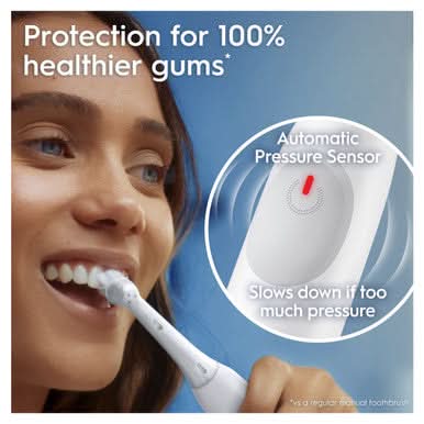 Oral-B iO2 White Electric Toothbrush + Travel Case