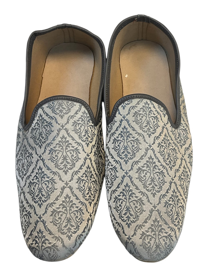 Very Comfortable Silver Grey Brocade Loafer Style Mojri - Indian Mens shoes - Mojari , Khossay -  YD2602