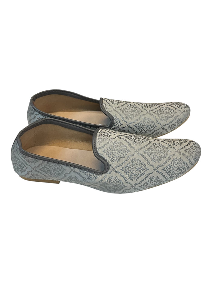 Very Comfortable Silver Grey Brocade Loafer Style Mojri - Indian Mens shoes - Mojari , Khossay -  YD2602
